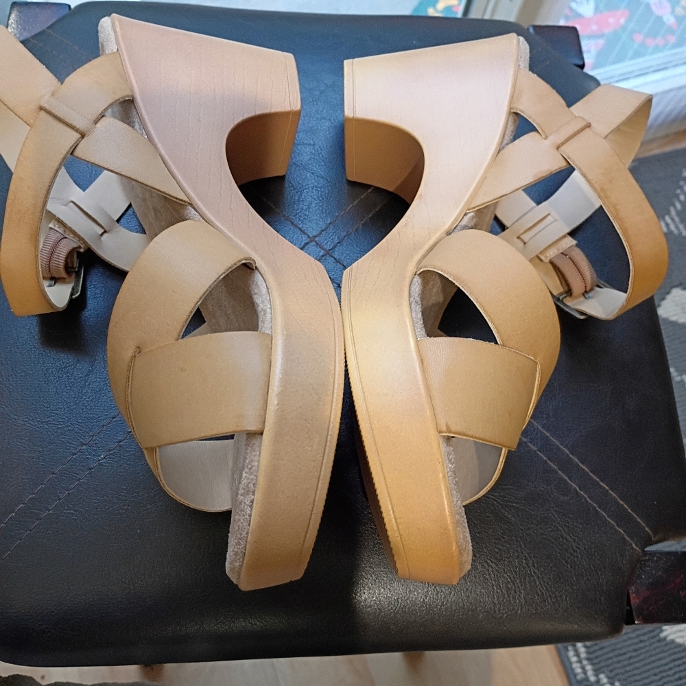 NWT.CL by Laundry Women's Camel Sandals - Picture 5 of 7